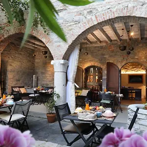 Suites&atelier Guest house