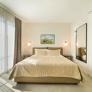 Garda Guest house
